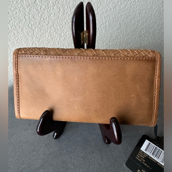 NWT Frye Long Basket Woven Amber Leather Wallet - Picture 2 of 12